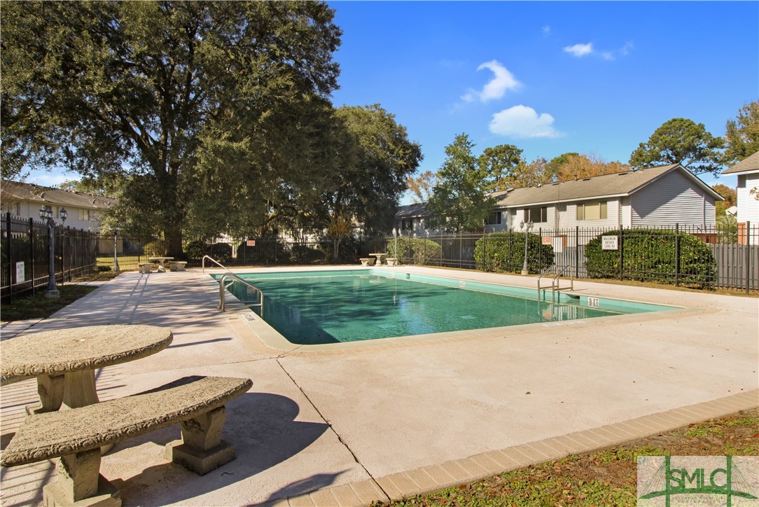 52 Knollwood Circle