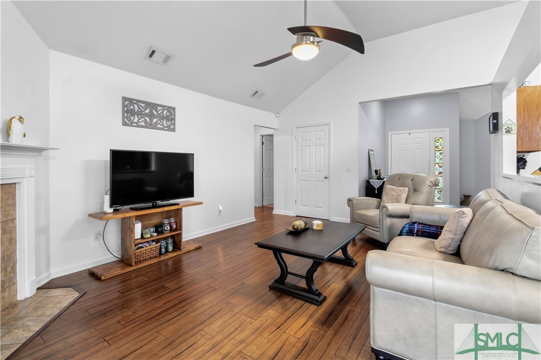 105 Joshua Circle
