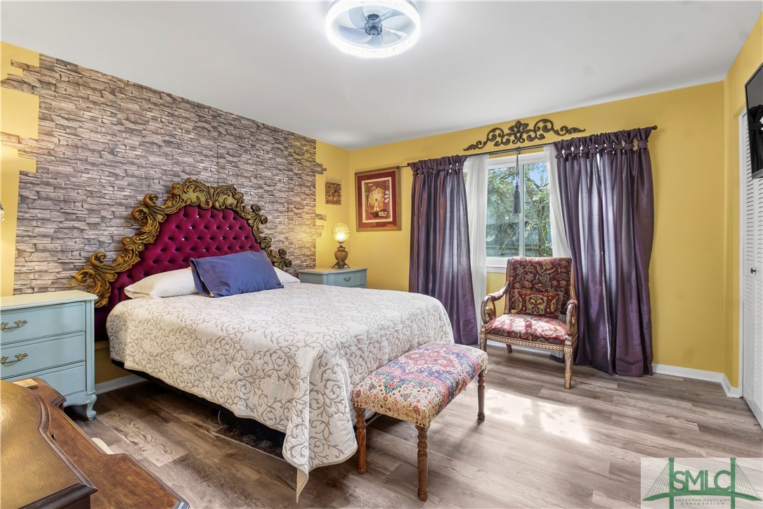 4 Knollwood Circle