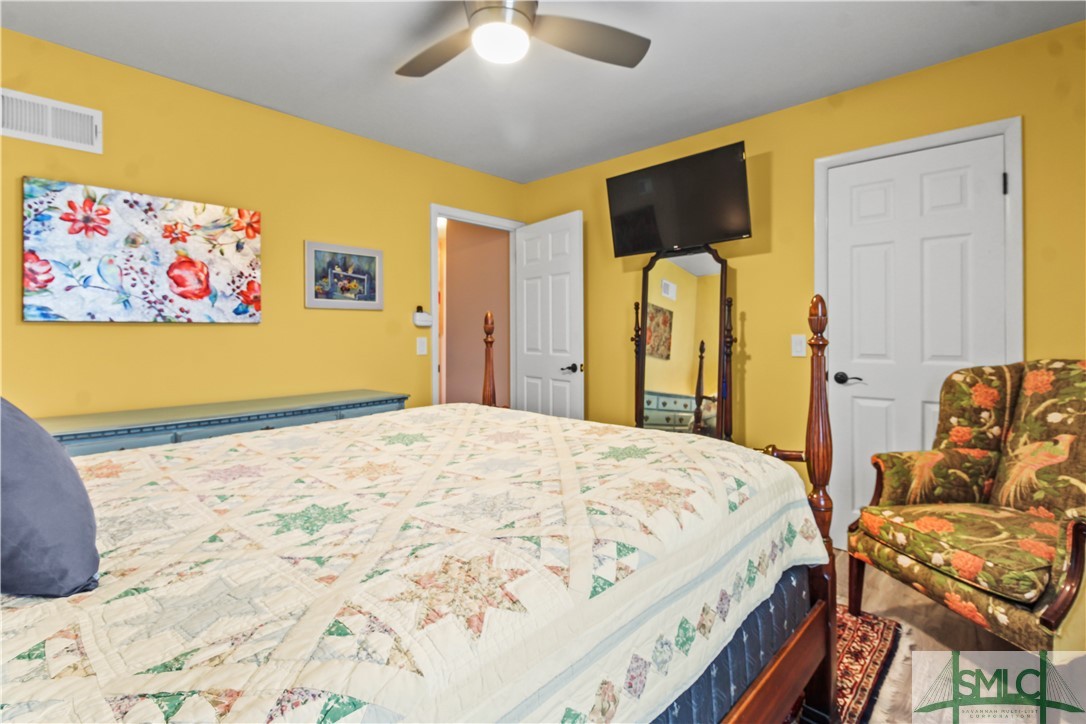4 Knollwood Circle