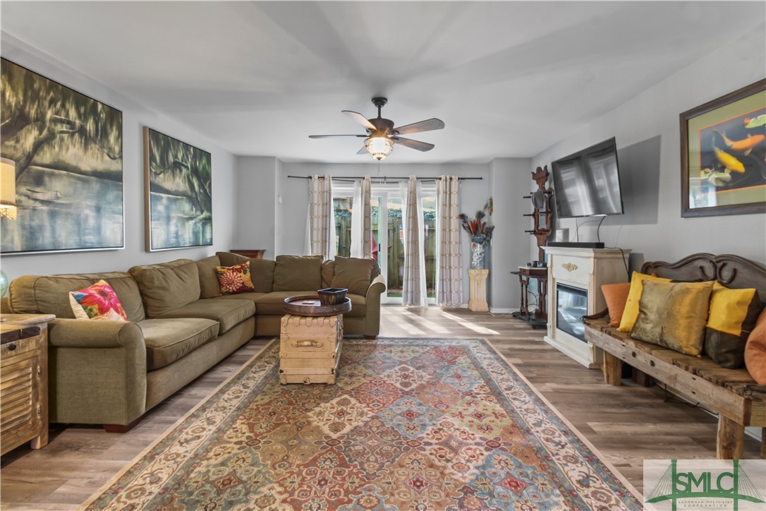 4 Knollwood Circle