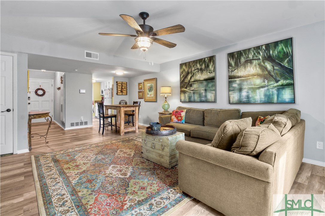 4 Knollwood Circle