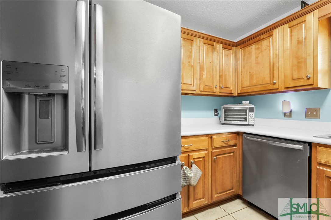 76 Al Henderson Boulevard E5