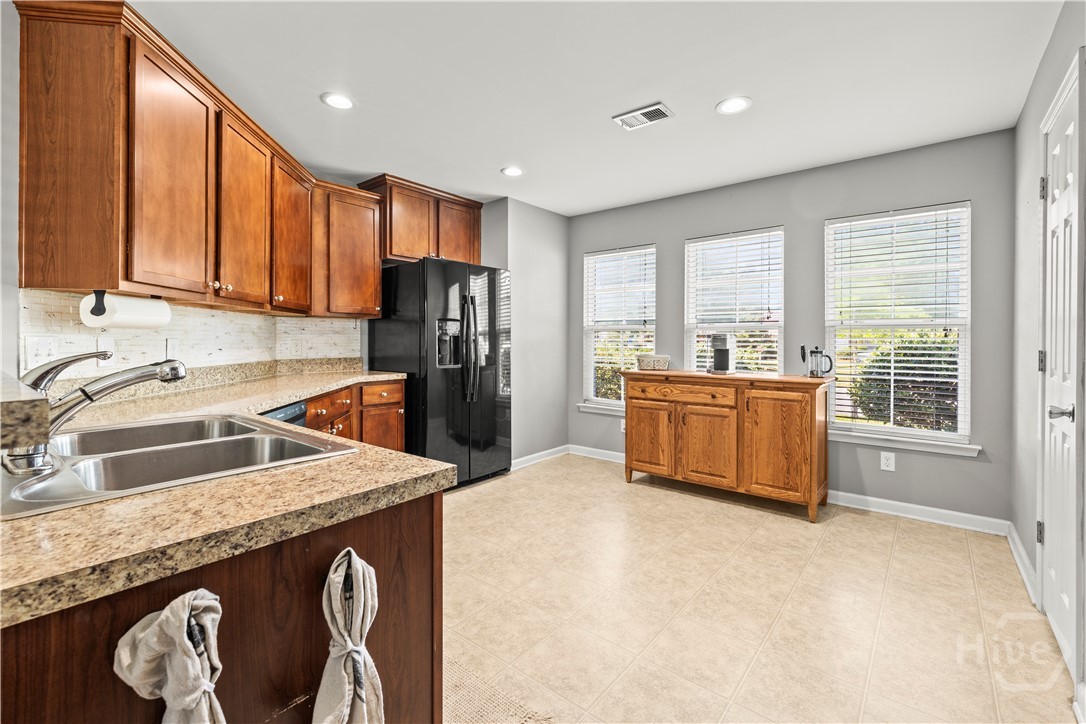 46 Central Park Way