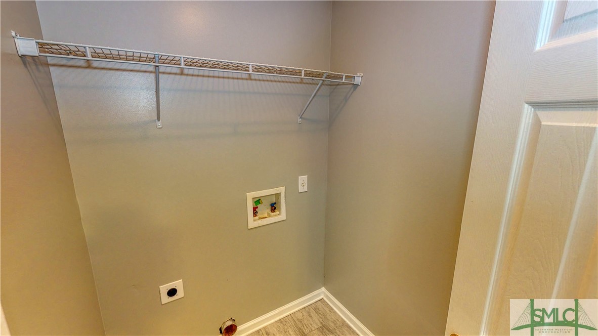 76 Al Henderson Boulevard F1