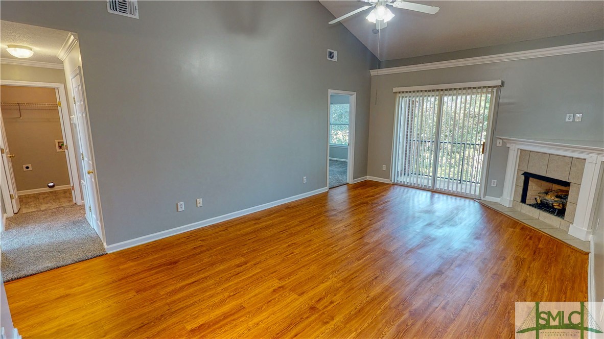 76 Al Henderson Boulevard F1