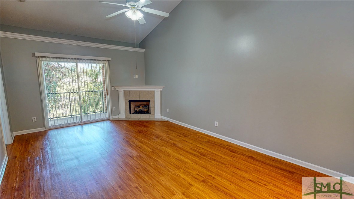 76 Al Henderson Boulevard F1