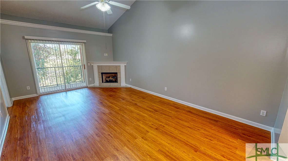 76 Al Henderson Boulevard F1