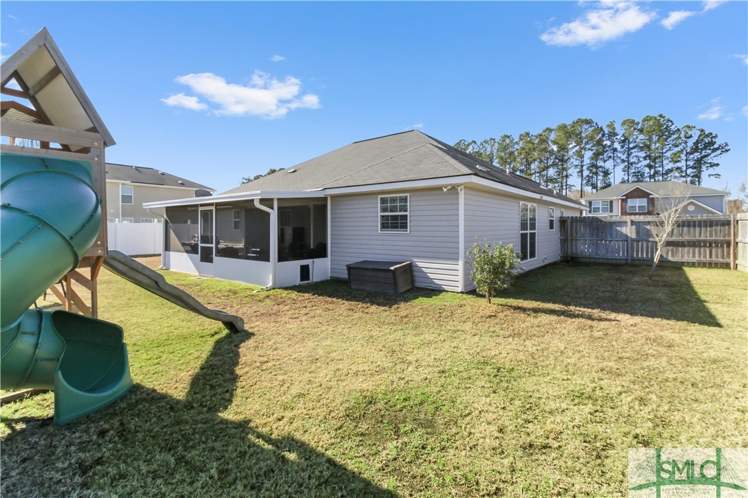 375 Manchester Court