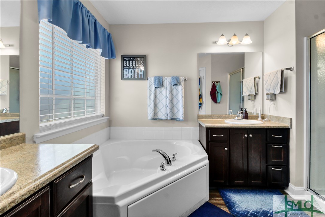 375 Manchester Court