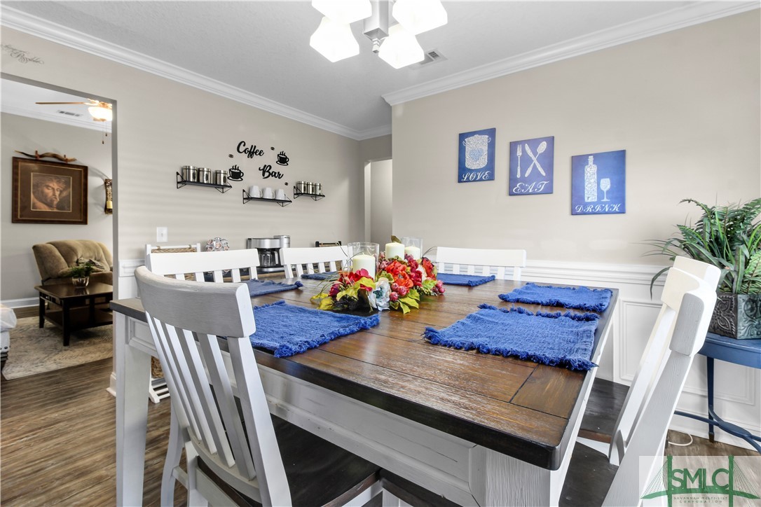 375 Manchester Court