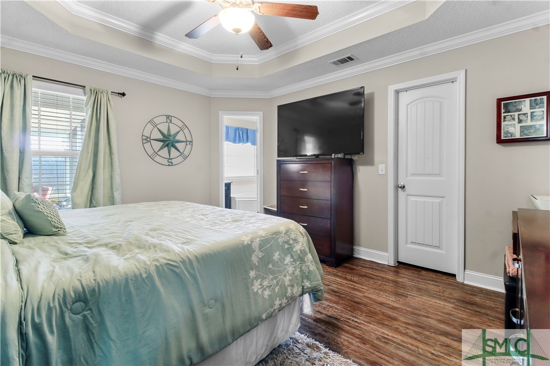 375 Manchester Court