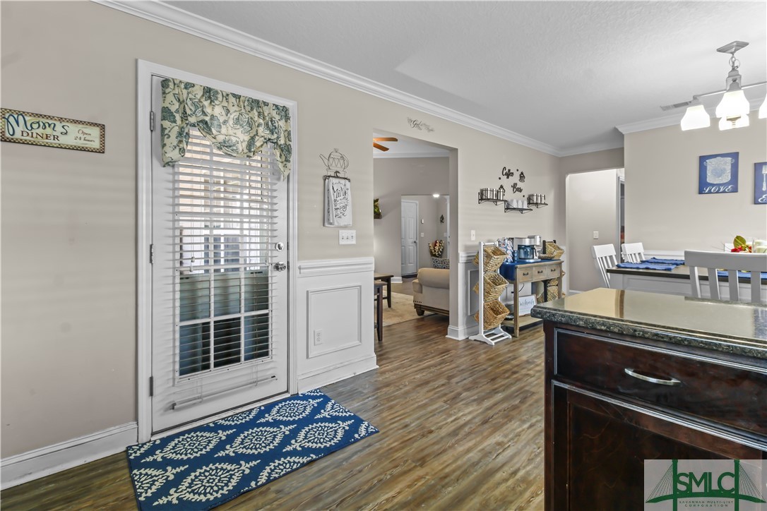 375 Manchester Court