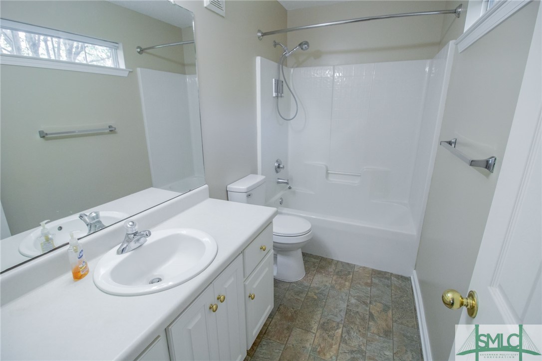 76 Al Henderson Boulevard D5