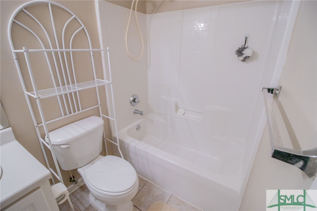 76 Al Henderson Boulevard D5