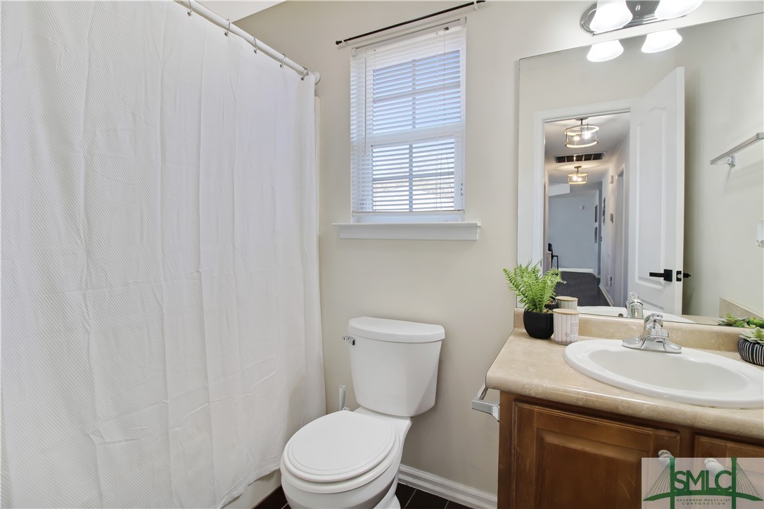 385 Winchester Way SE