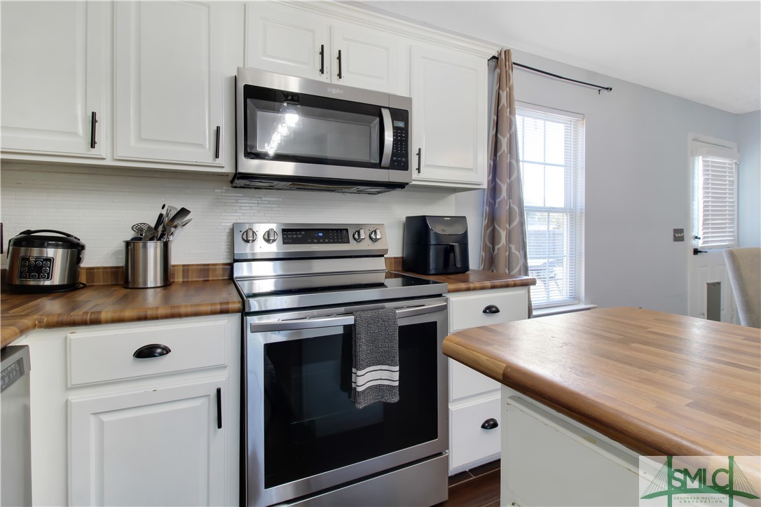 385 Winchester Way SE