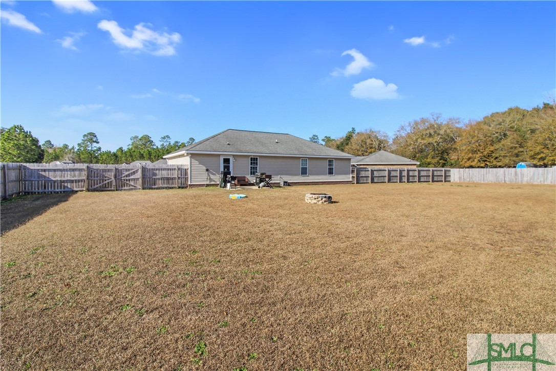 385 Winchester Way SE