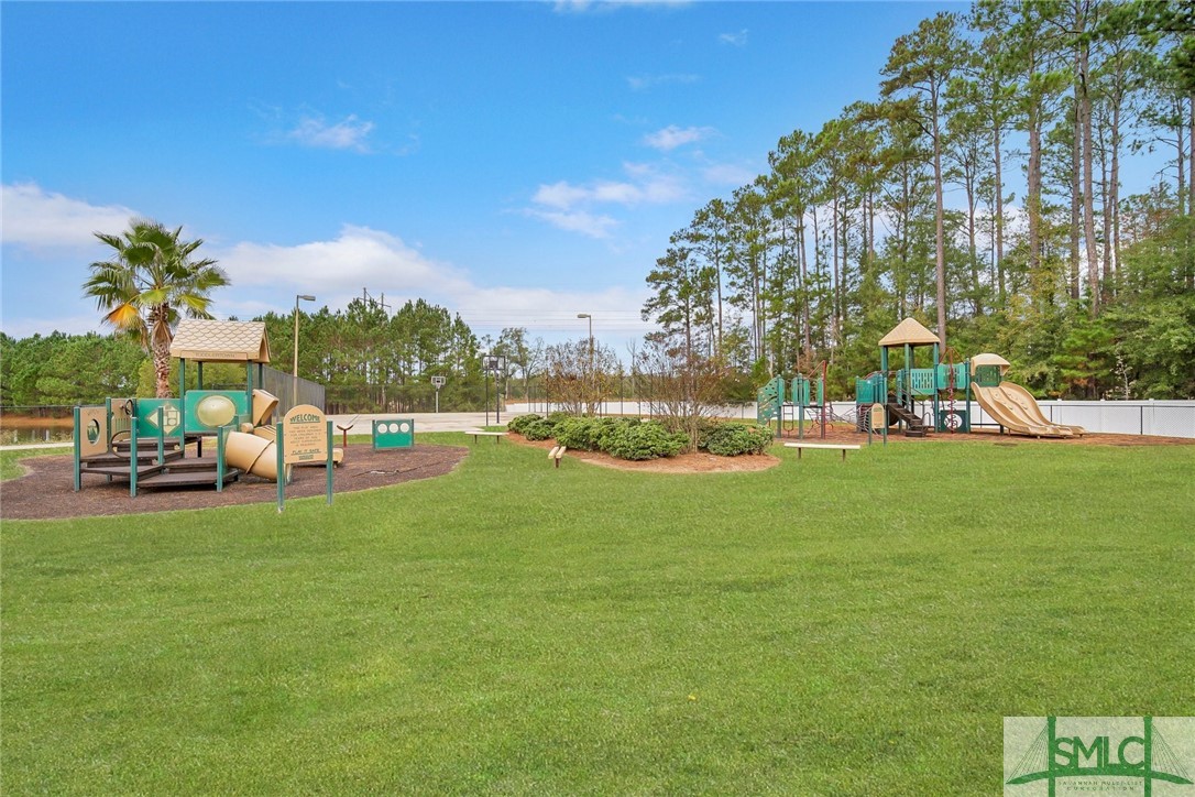 330 Willow Oak Drive