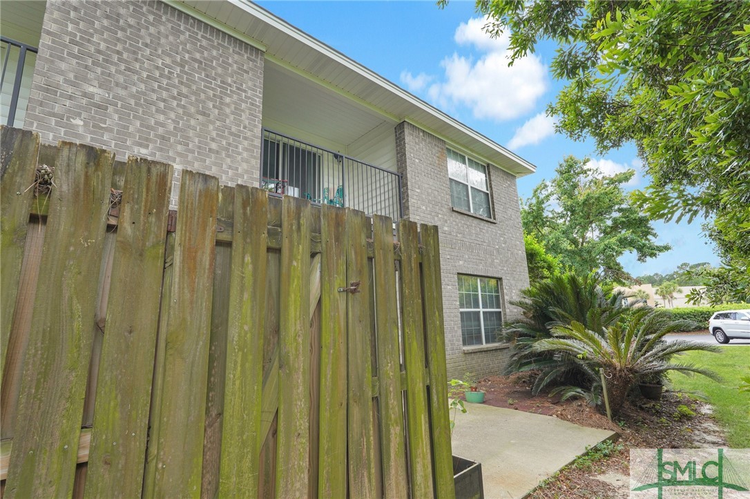 76 Al Henderson Boulevard E5