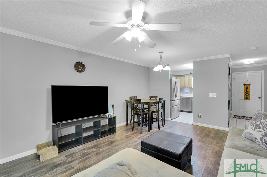 76 Al Henderson Boulevard E5