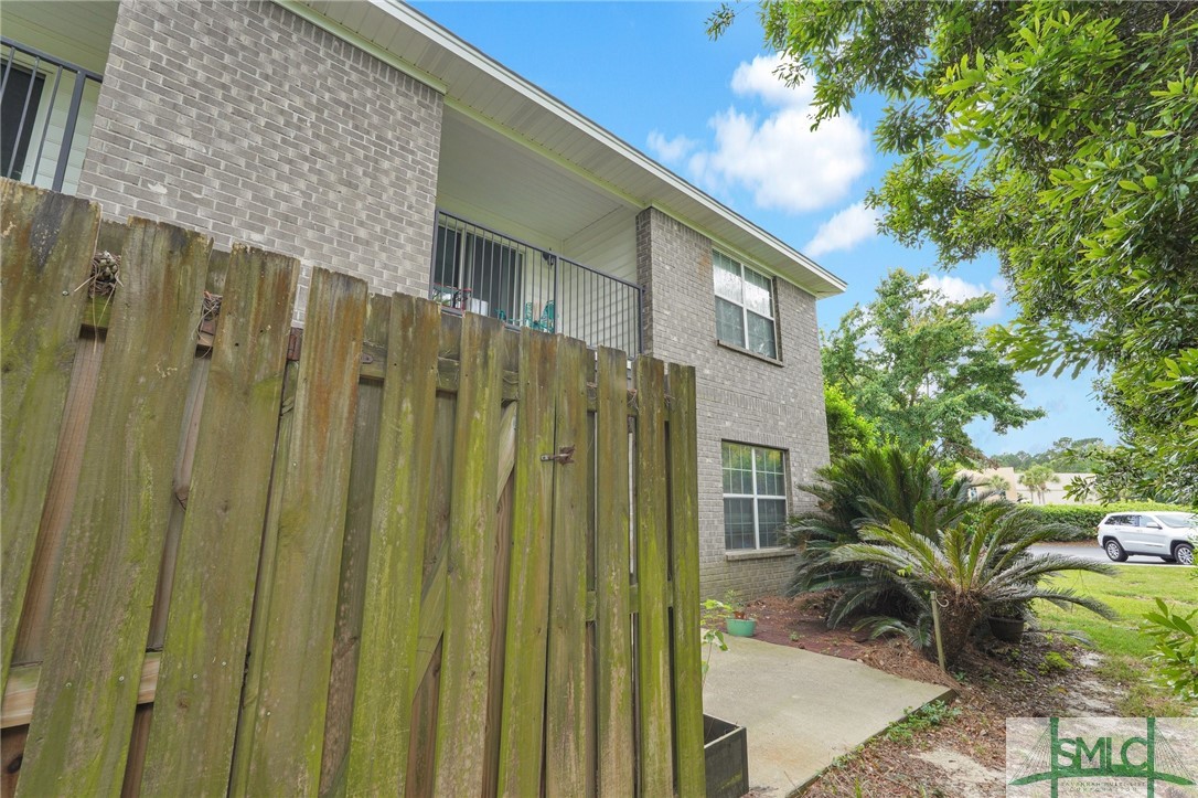 76 Al Henderson Boulevard E5