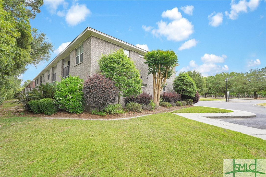 76 Al Henderson Boulevard E5