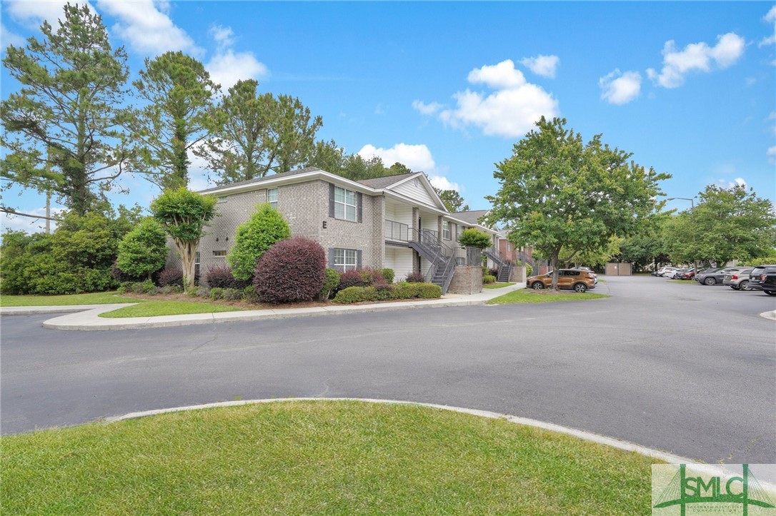 76 Al Henderson Boulevard E5