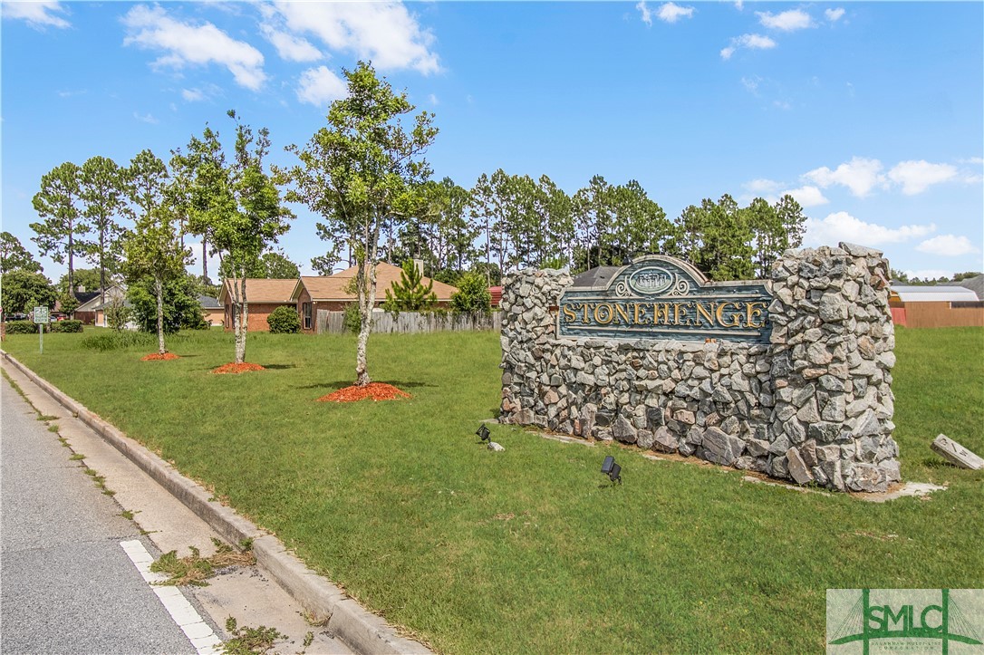 1896 Stonehenge Drive