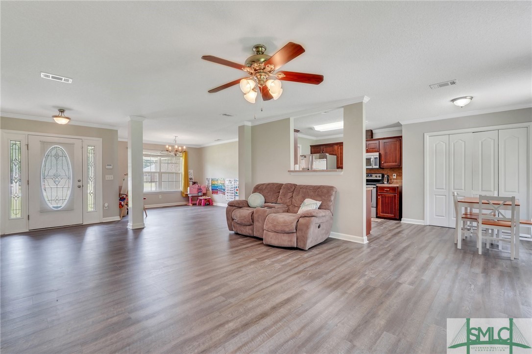 306 Carson Street NE