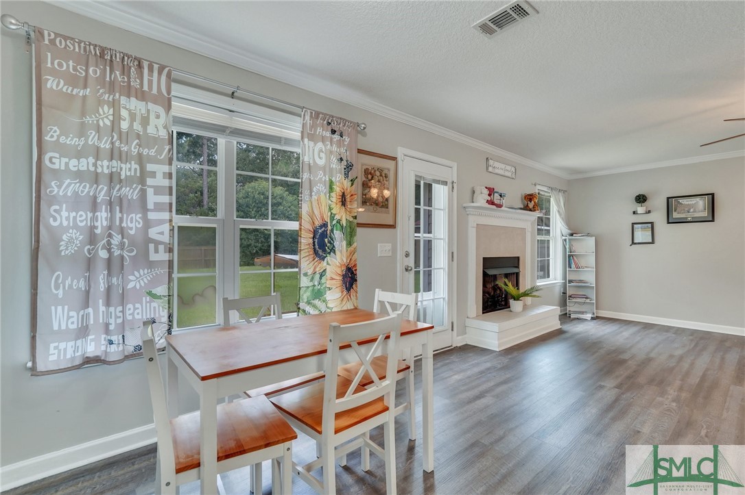 306 Carson Street NE