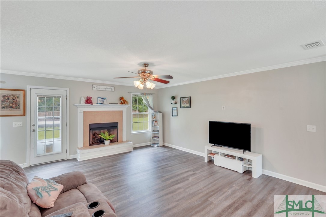 306 Carson Street NE