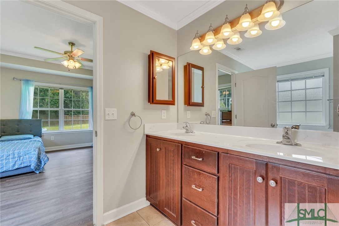 306 Carson Street NE