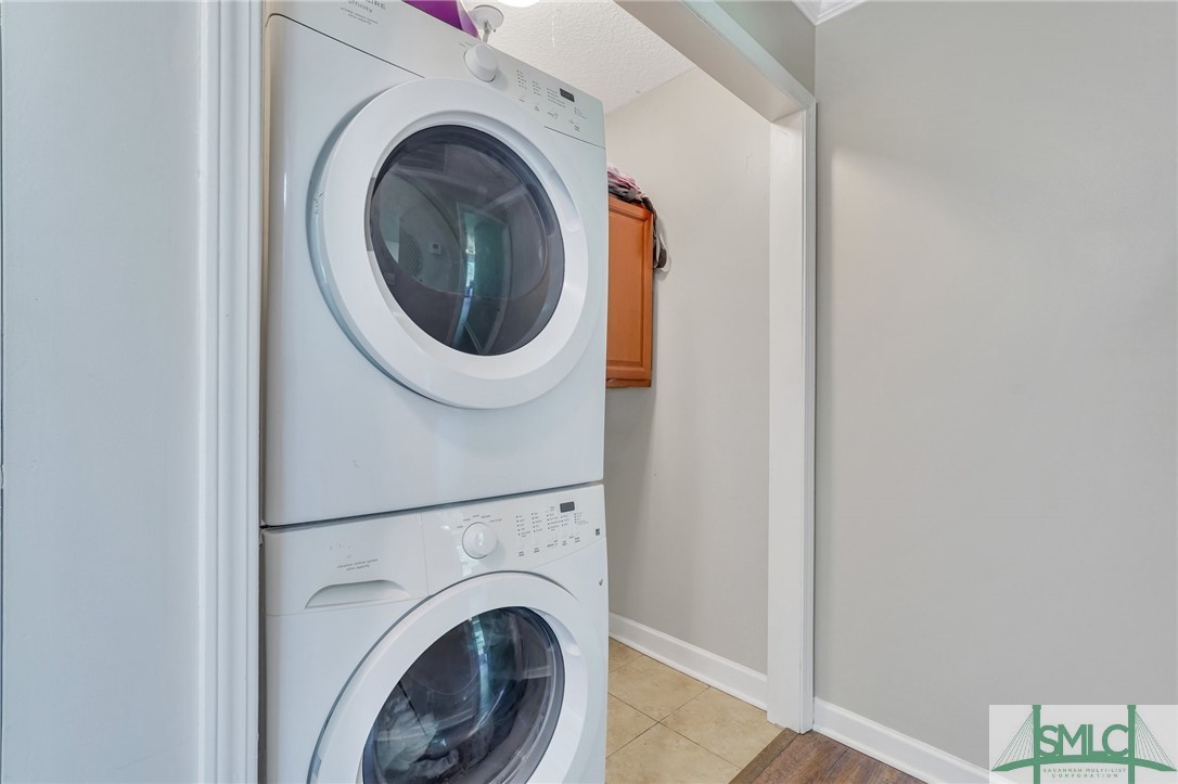 306 Carson Street NE