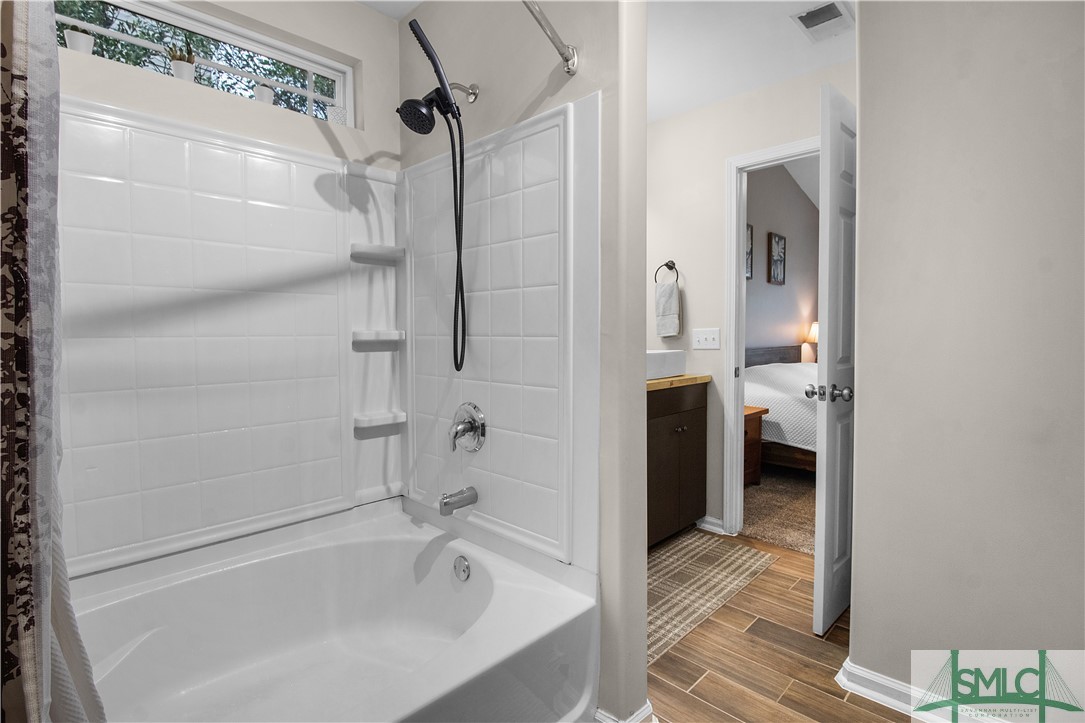 168 Lakepointe Drive