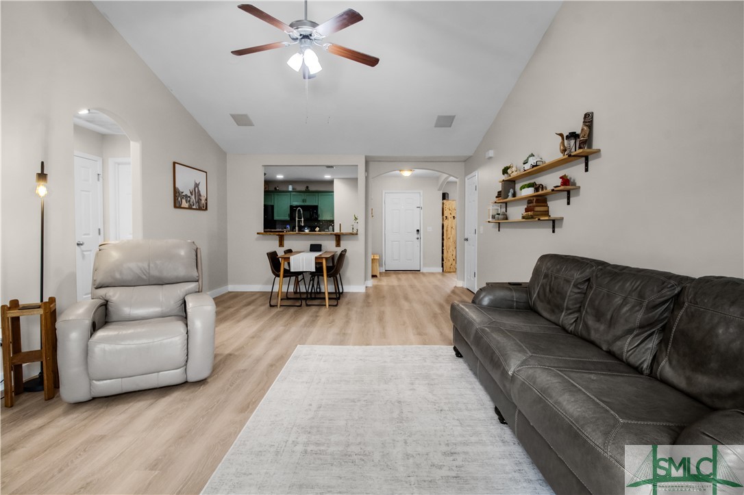 168 Lakepointe Drive