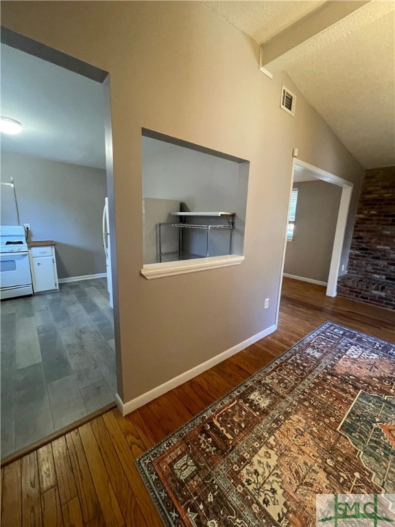 206 Inglewood Drive