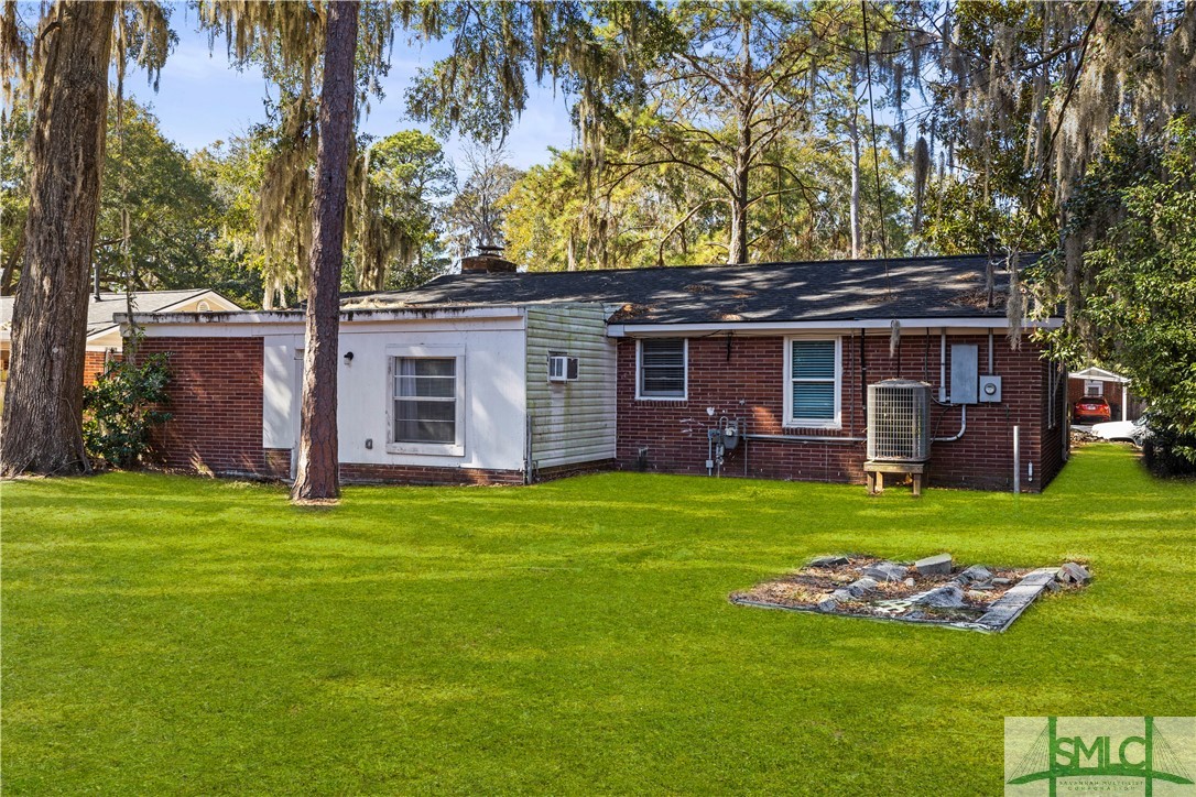 8426 Cresthill Avenue