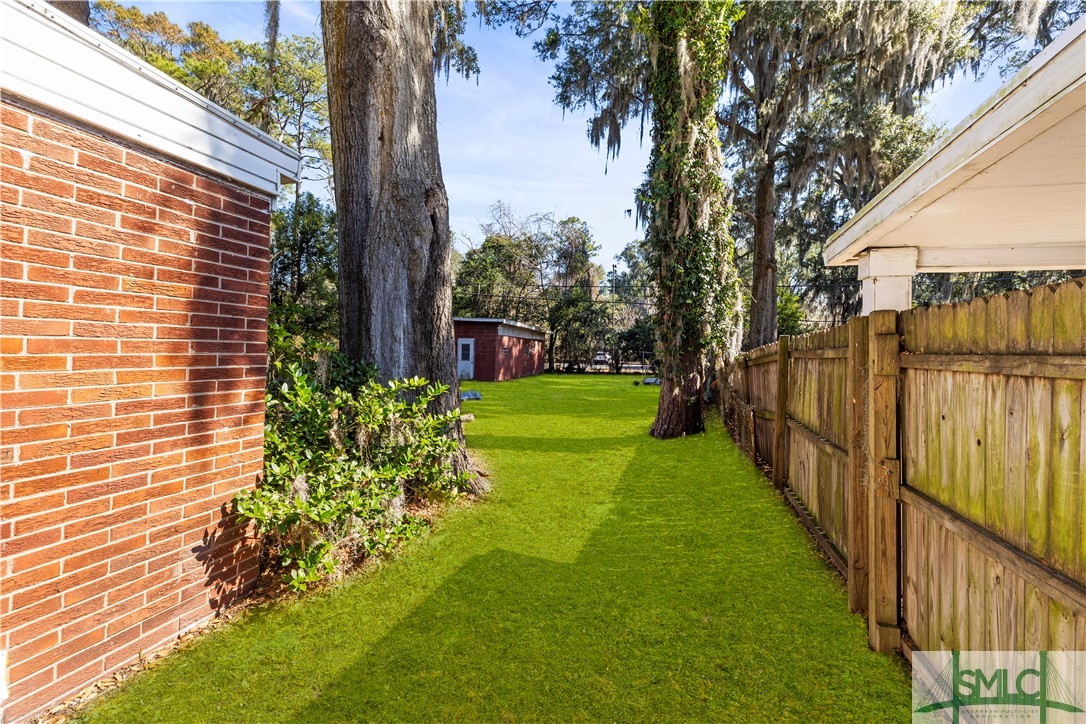 8426 Cresthill Avenue