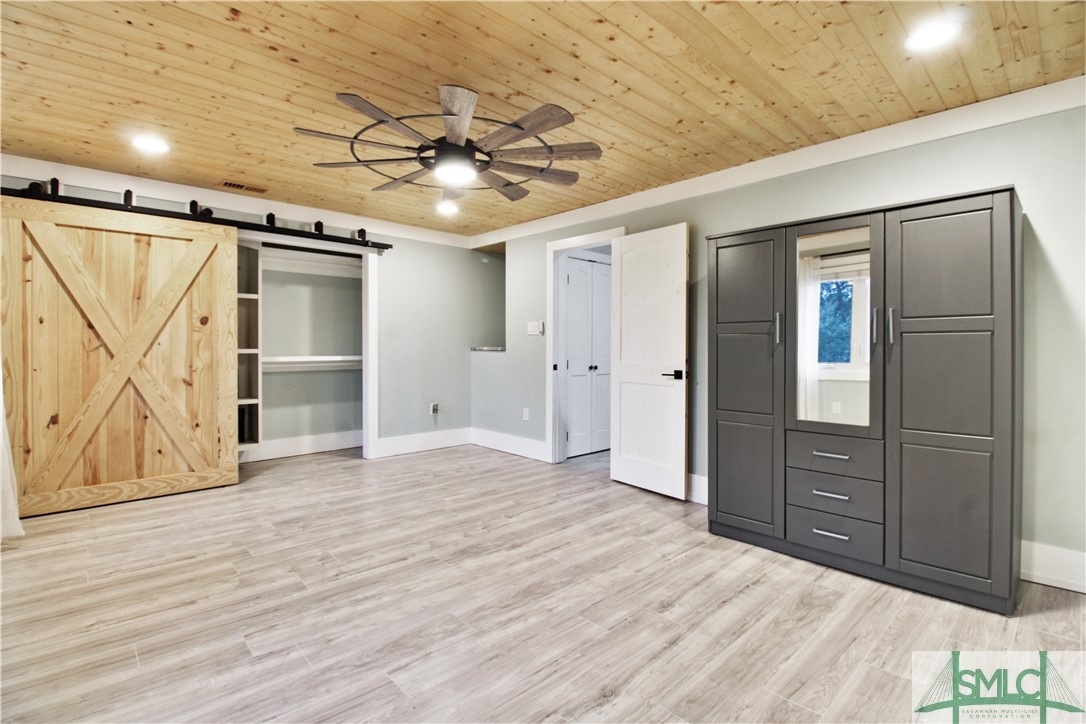 12502 Apache Avenue 15