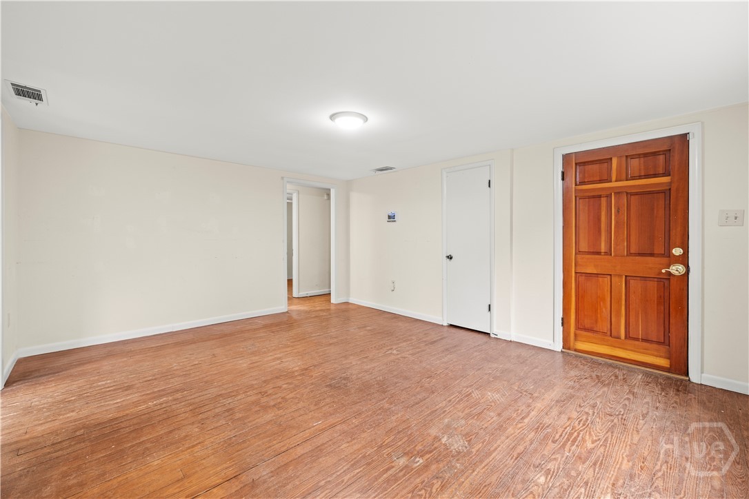 866 Floyd Avenue