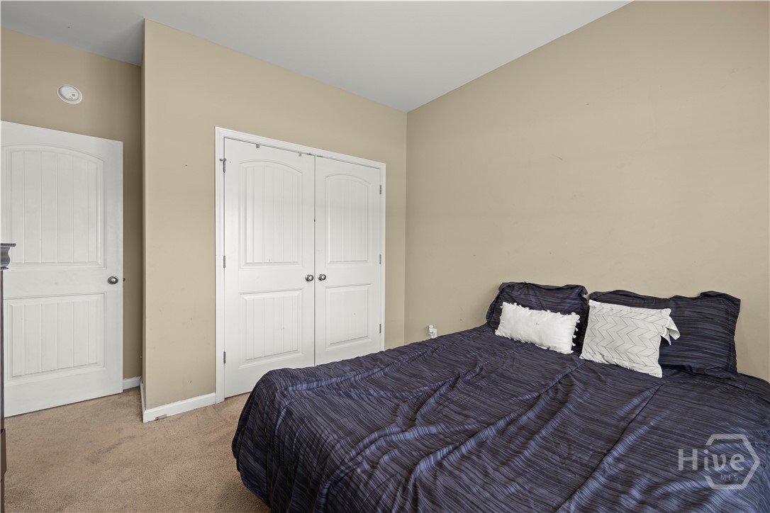 137 NE Highland Pony Way