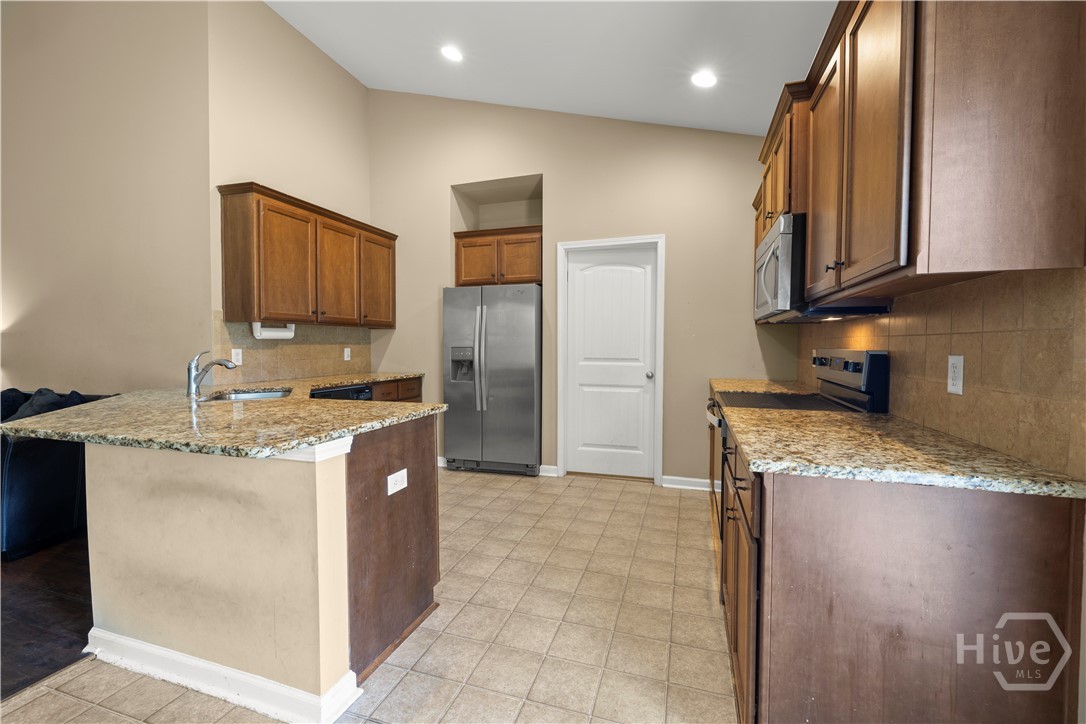 137 NE Highland Pony Way