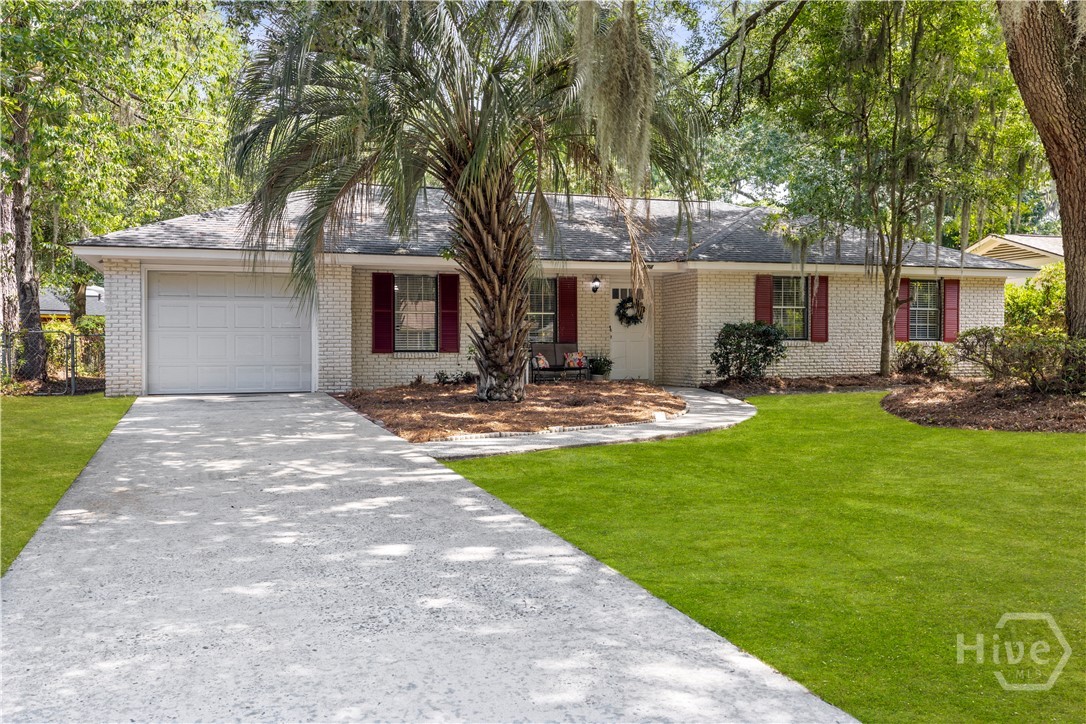 104 E Welwood Drive