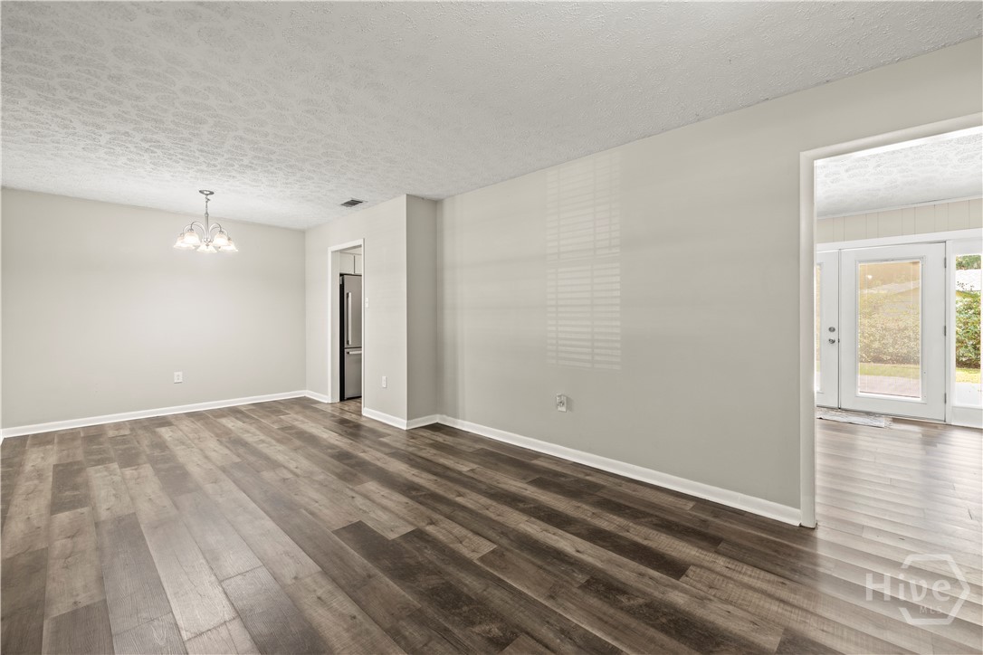 104 E Welwood Drive