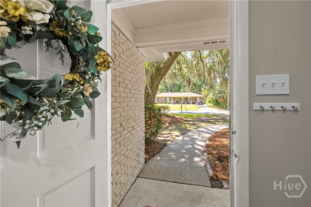 104 E Welwood Drive