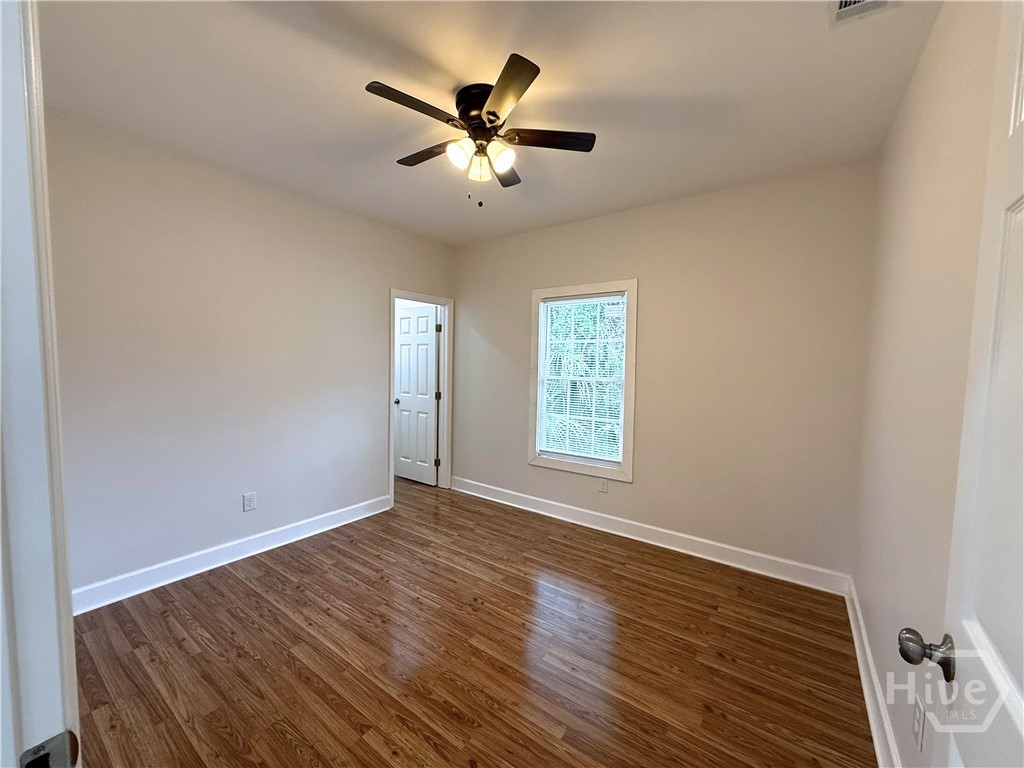 922 W 42nd Street