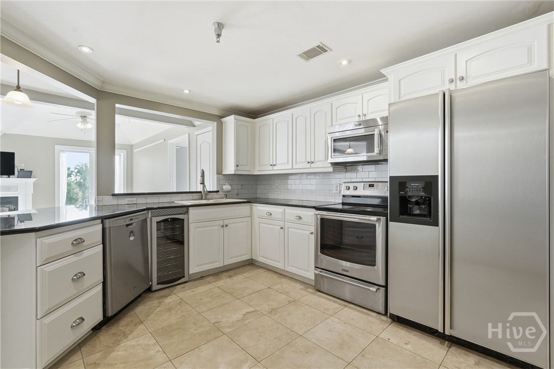 700 Wilmington Island Road 201