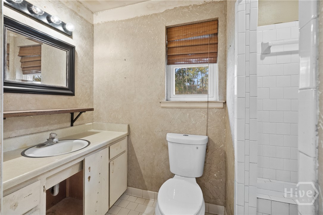 701 Leaning Oaks Drive