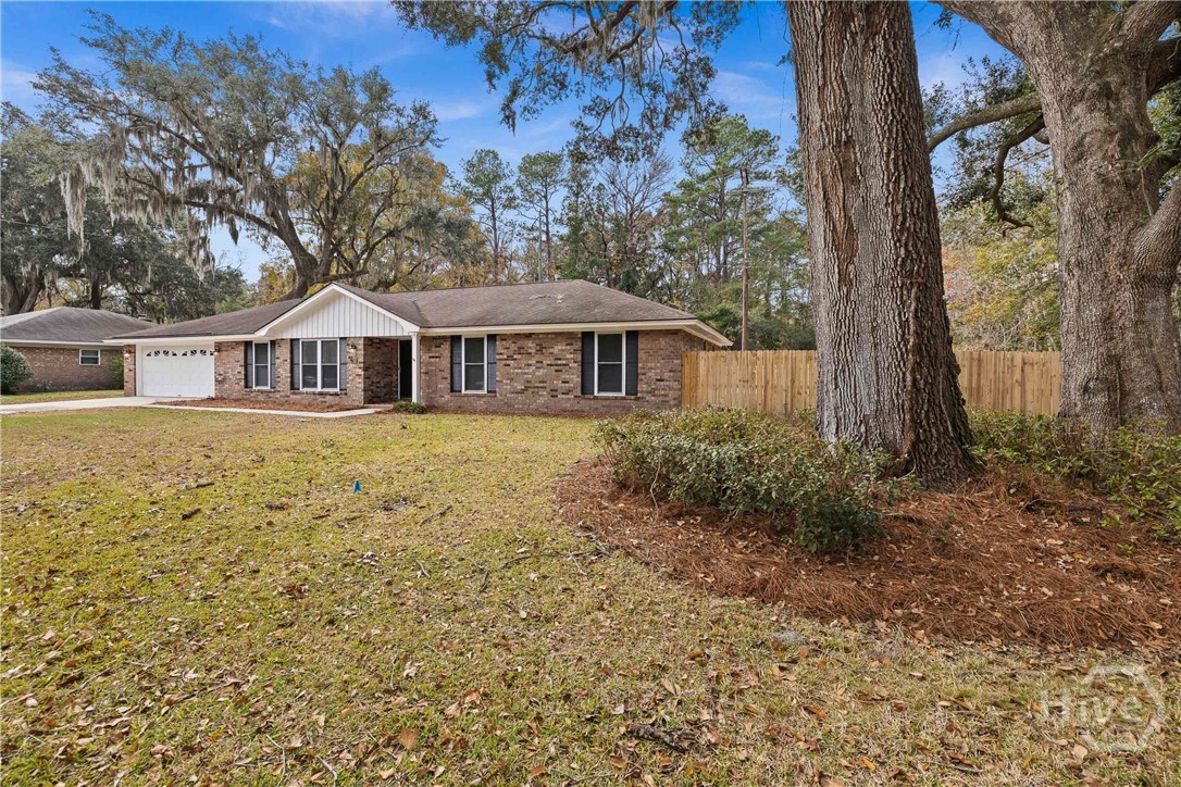 701 Leaning Oaks Drive